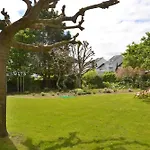 Kerjacnine, à 300 M Du Port, Maison 7 Couchages Avec Grand Jardin * Le Pouliguen